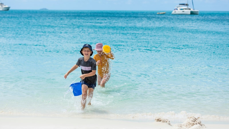 Cruise Whitsundays — Chill & Grill